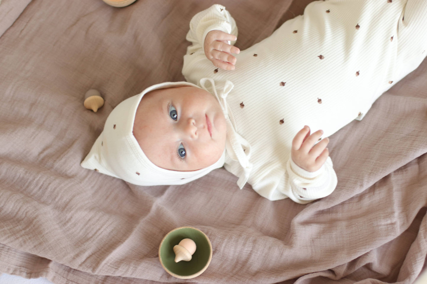 Acorn Ribbed Layette Set